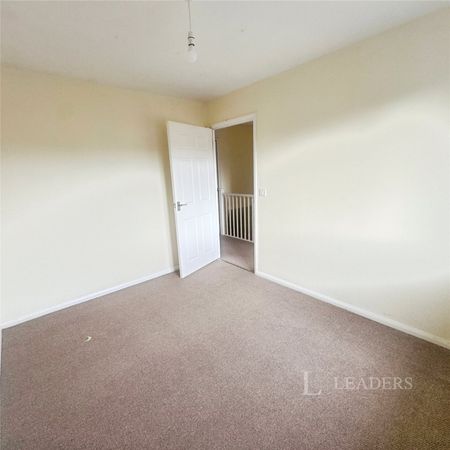 3 bedroom property to rent Trinity Street, Loughborough, LE11 - Photo 2