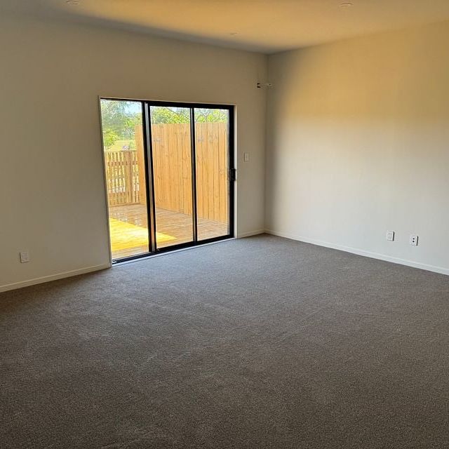 Modern 3BR Townhouse in Oteha! - Photo 1