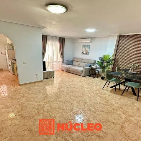 Alquiler de piso en Calle del Tomillo - Photo 1