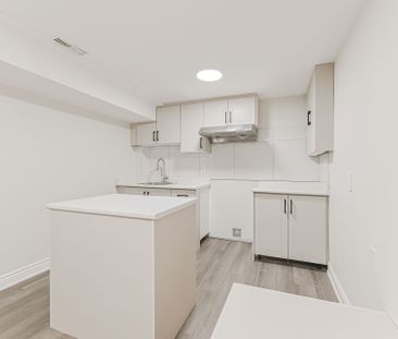 For Lease - 4 Lawnview Court, Brampton, Ontario - Photo 3