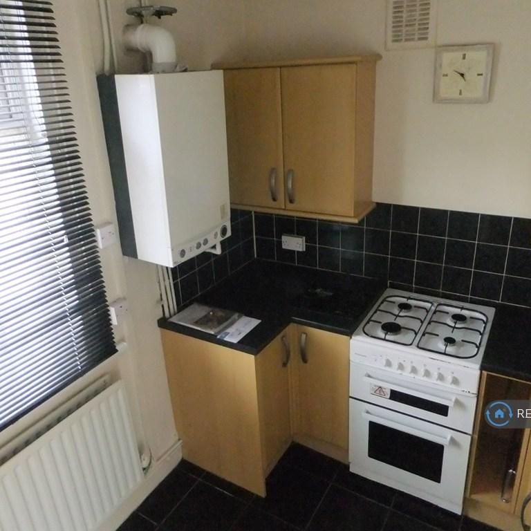 2 bedroom terraced house to rent - Photo 1