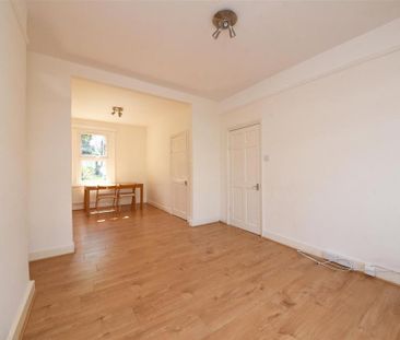2 bedroom property to rent - Photo 3