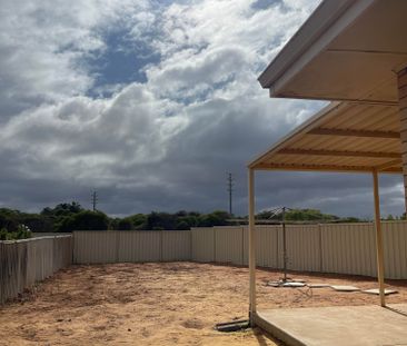 Cosy 3 x 1 Duplex Home - Photo 6