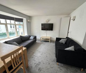 3 bedroom flat to rent - Photo 1