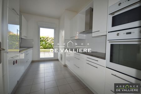 Location Appartement 3 pièces 73m² RUEIL MALMAISON 92500 - Photo 4