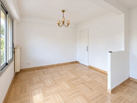 Location Appartement 3 pièces 71m² CANNES 06400 - Photo 2