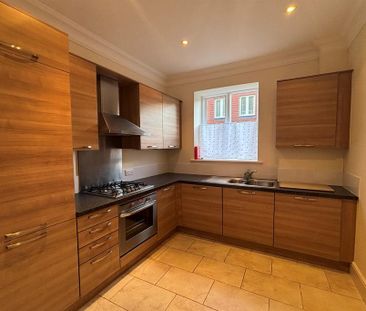 2 bedroom flat to rent - Photo 3