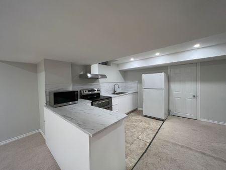 For Lease - 86 Verdi Road, Richmond Hill, Ontario - Photo 4