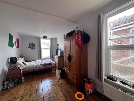 3 bedroom private hall to rent - Photo 5