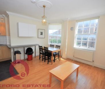 3 bedroom flat to rent - Photo 2