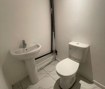 Room in a Shared House, Royal Park Avenue, LS6 - Photo 1