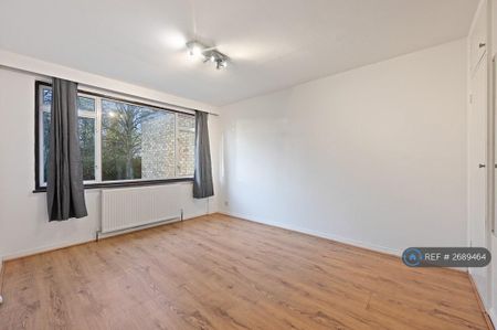3 bedroom terraced house to rent - Photo 3