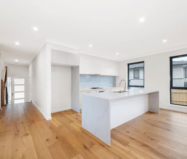 Modern Luxury and Sophistication in Premium Position - Photo 5