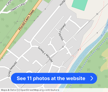 Llys Rhaeadr, Godrergraig - Photo 1