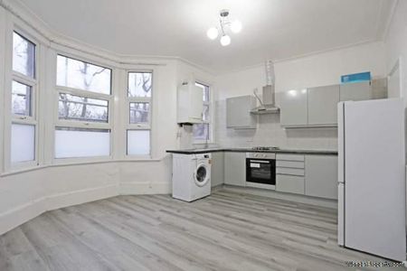 2 bedroom property to rent in London - Photo 2