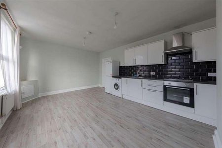 Norwood Road, London, SE27 - Photo 3