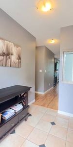 Spacious Kitsilano 2 bedroom | 2 bath - Photo 3