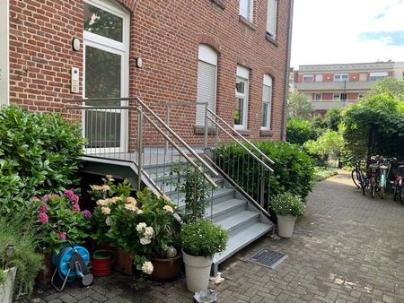 Siegburg-Zentrum, moderne, ruhige 4-Zi. Wohnung mit Balkon, Aufzug und Altbaucharme - Photo 2