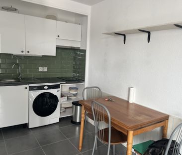 Location Appartement 2 pièces 25m² SAUSSET LES PINS 13960 - Photo 3