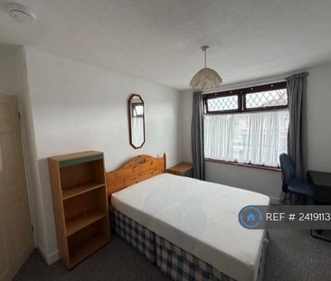 4 bedroom terraced house to rent - Photo 4