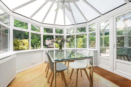 Rolvenden Gardens, Bromley BR1 - Photo 3