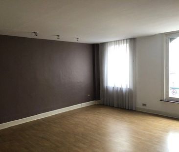 Location Appartement 5 pièces 198m² - Photo 2