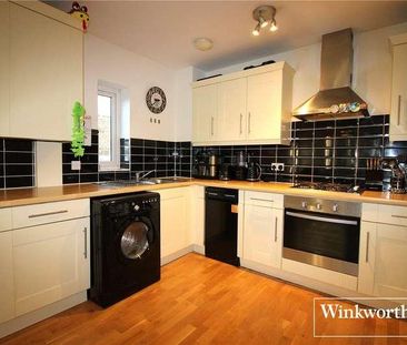 Thamesdale, London Colney, St. Albans, Hertfordshire, AL2 - Photo 5