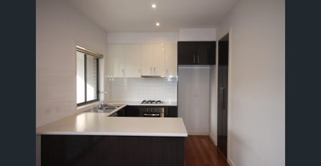 Modern Spacious Townhouse in Great Location - Photo 5