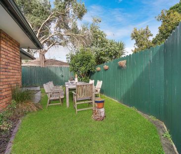 Family Home in Great location - Photo 3