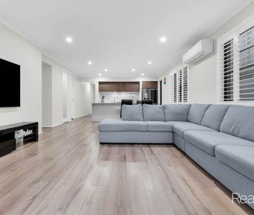 When Style and Luxury matter - 4 Bedroom Home, Spring Mountain - Wi... - Photo 1