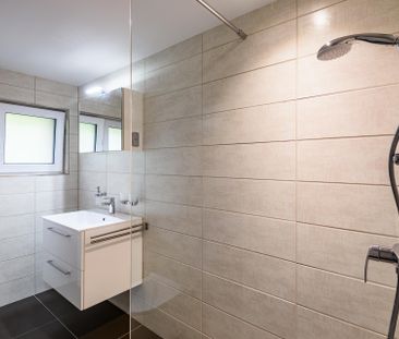 Topmoderne 4.5 Zimmer Wohnung in ruhiger Lage! - Foto 2