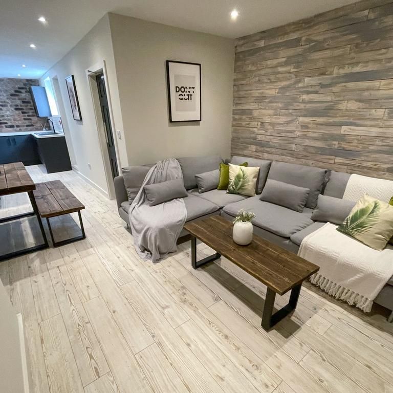 5 bedroom end of terrace house to rent - Photo 1