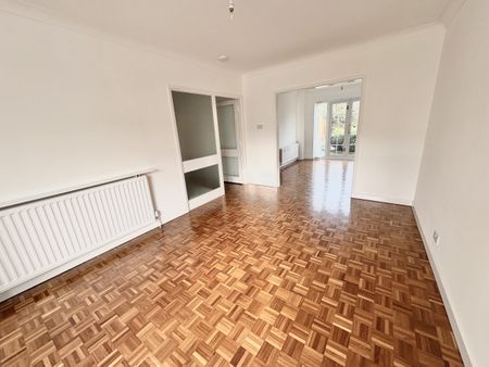 Fairthorne Gardens, Alverstoke, Gosport, Hampshire, PO12 - Photo 3