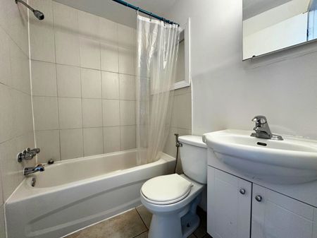 Lachine : Spacieux logement rénové de 3 chambres à louer ! - Photo 3