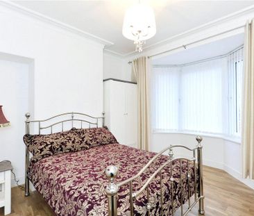 2 bedroom semi-detached house to rent - Photo 2