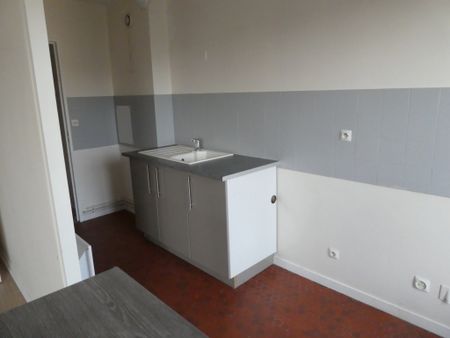 Location Appartement 1 pièce 32m² FONTAINEBLEAU 77300 - Photo 4