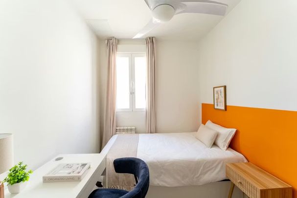 Calle de Fuencarral, Madrid, Community of Madrid 28010 - Photo 1