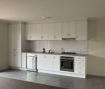 Comfortable 3 Bedroom 2 Bathroom Home in Andrews Farm - Photo 1