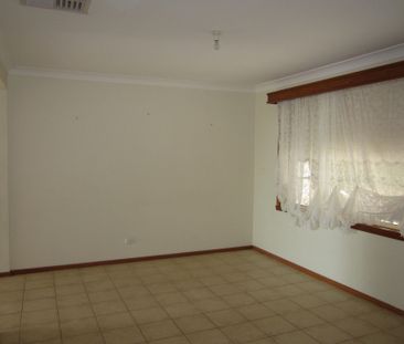 15 Dane Avenue, Bell Post Hill - Photo 3