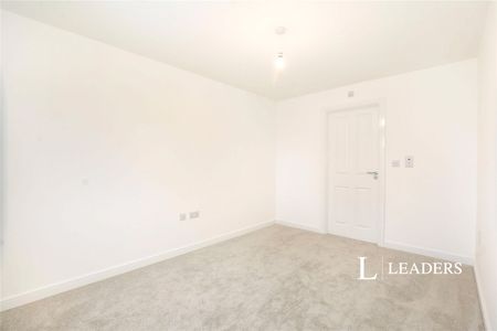 3 bedroom house to rent Collegiate Drive, CW9 - Photo 5