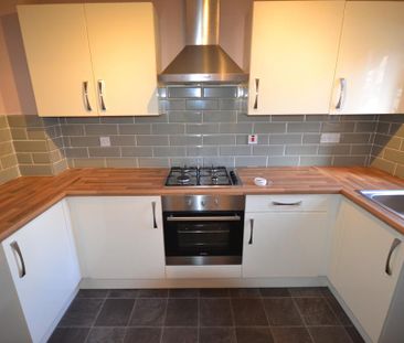 2 bedroom terraced house to rent - Photo 5