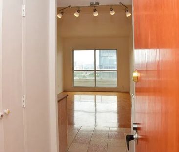 3555 Rue Berri apartment — Montréal, QC (1-Bedroom) - 1 Bedroom - Photo 3
