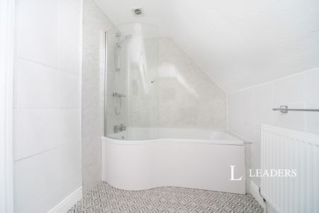 2 bedroom apartment to rent Sea Road, Felixstowe, IP11 - Photo 5