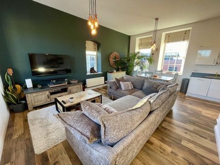 Truro, Truro, TR1 - Photo 2