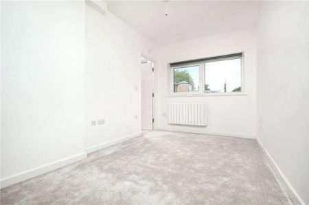 Saxon House, St. Georges Street, Winchester, Hampshire, SO23 - Photo 4