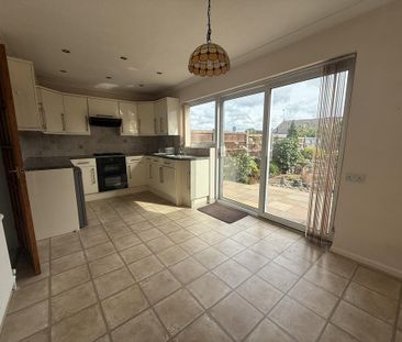 3 bedroom terraced house to rent - Photo 6