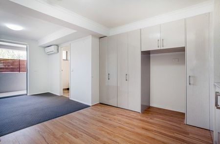 Studio Living In The Heart Of Carlton - Photo 5