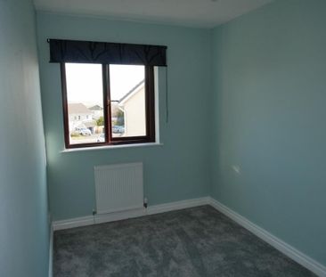2 bedroom end of terrace house to rent - Photo 3