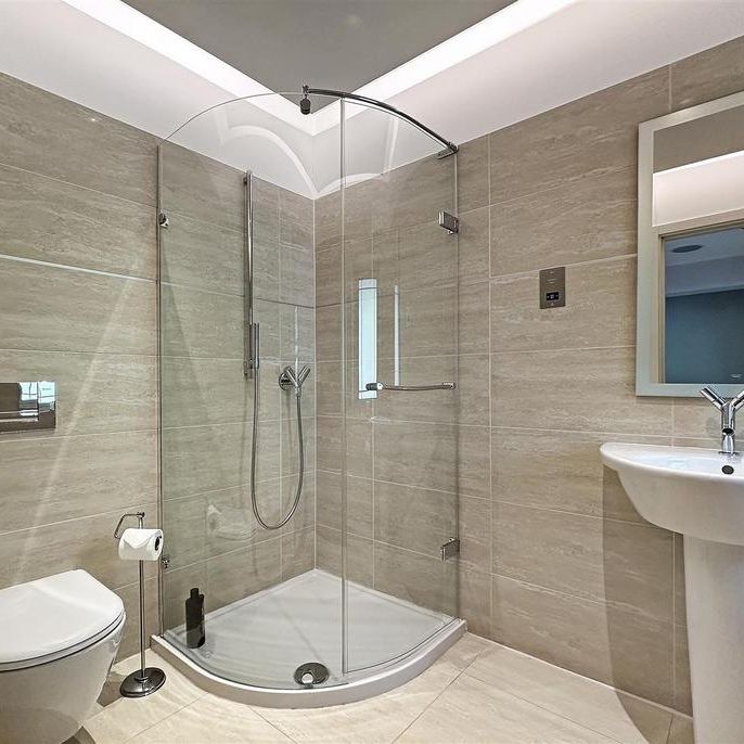 5 bedroom detached house to rent - Photo 1