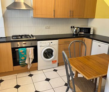 Room in a Shared Flat, Canute Gardens, SE16 - Photo 4